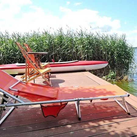 In Mit Garten, Terrasse Und Grill Und Seeblick Сasa de vacaciones *