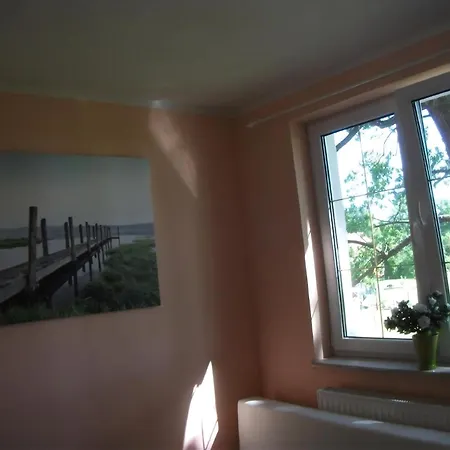 In Mit Garten, Terrasse Und Grill Und Seeblick Сasa de vacaciones Nowe Warpno