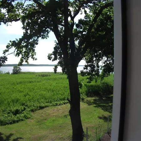 In Mit Garten, Terrasse Und Grill Und Seeblick Сasa de vacaciones Nowe Warpno